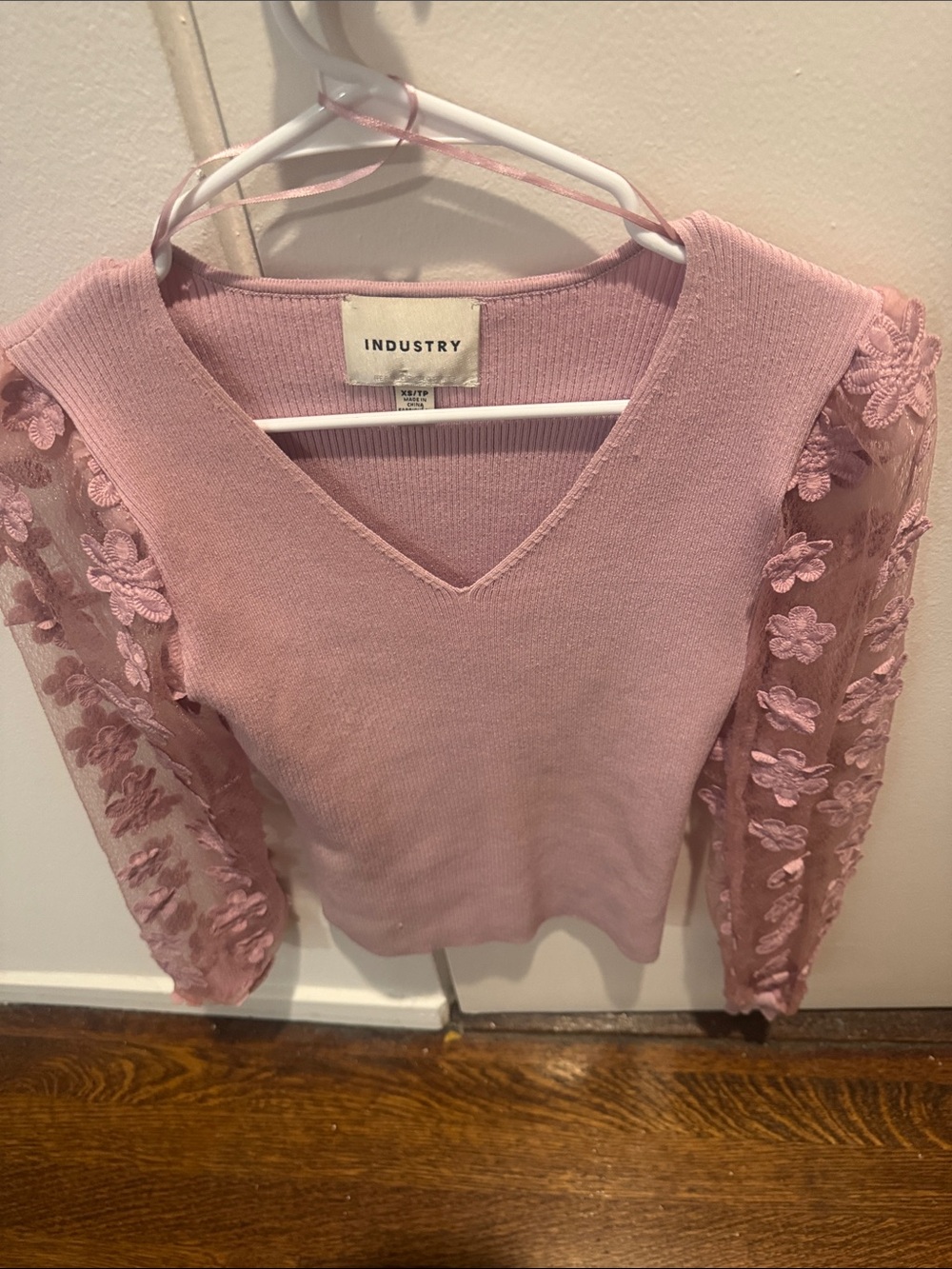 INDUSTRY Soft Pink V-Neck Sweater with Floral Lace Sleeves